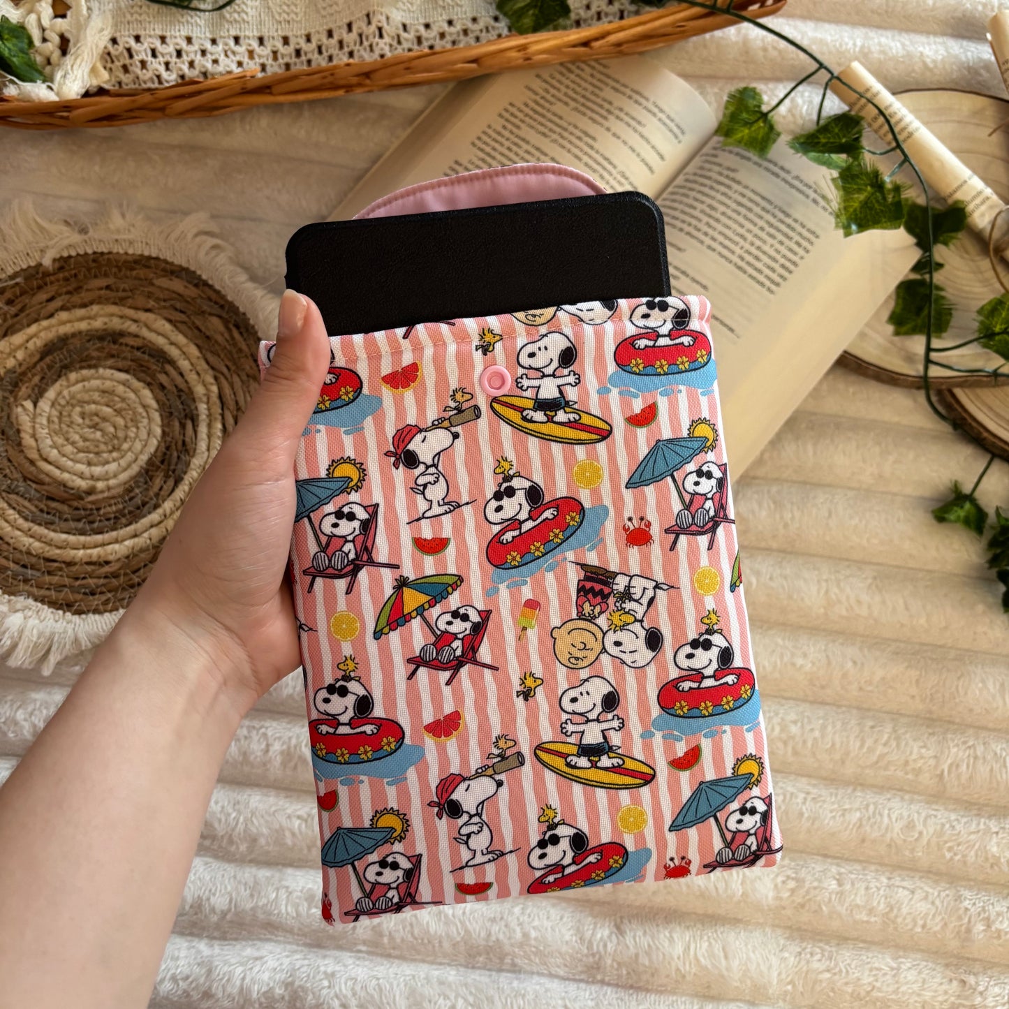 Funda kindle/kobo libra colour Snoopy veraniego impermeable