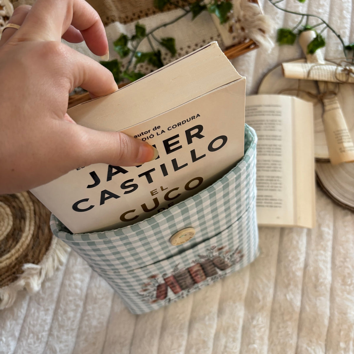 Funda literaria Just one more chapter vichy con bolsillo
