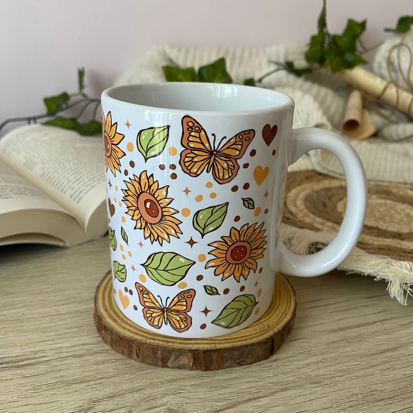 Taza girasoles y mariposas