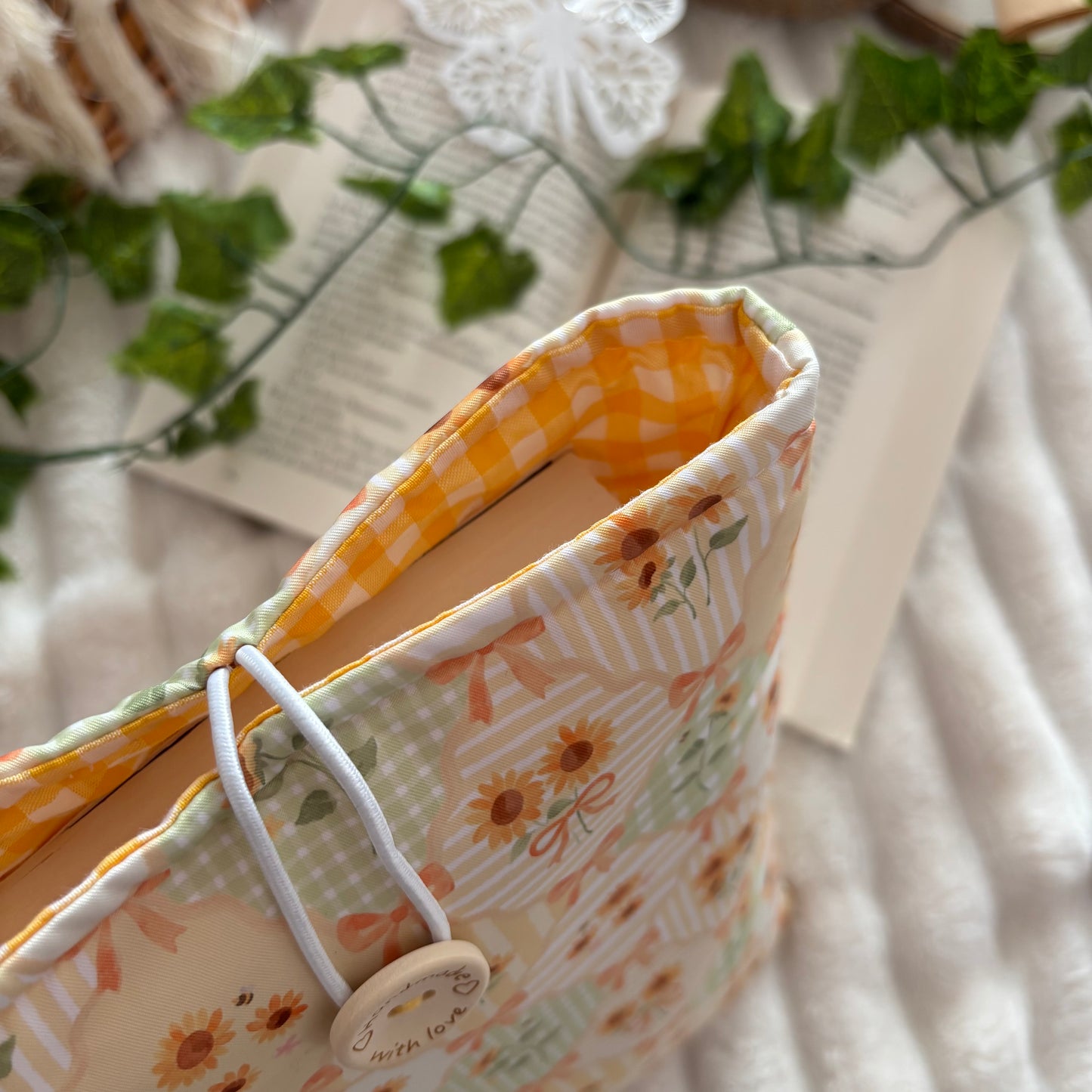 Funda literaria girasoles en primavera