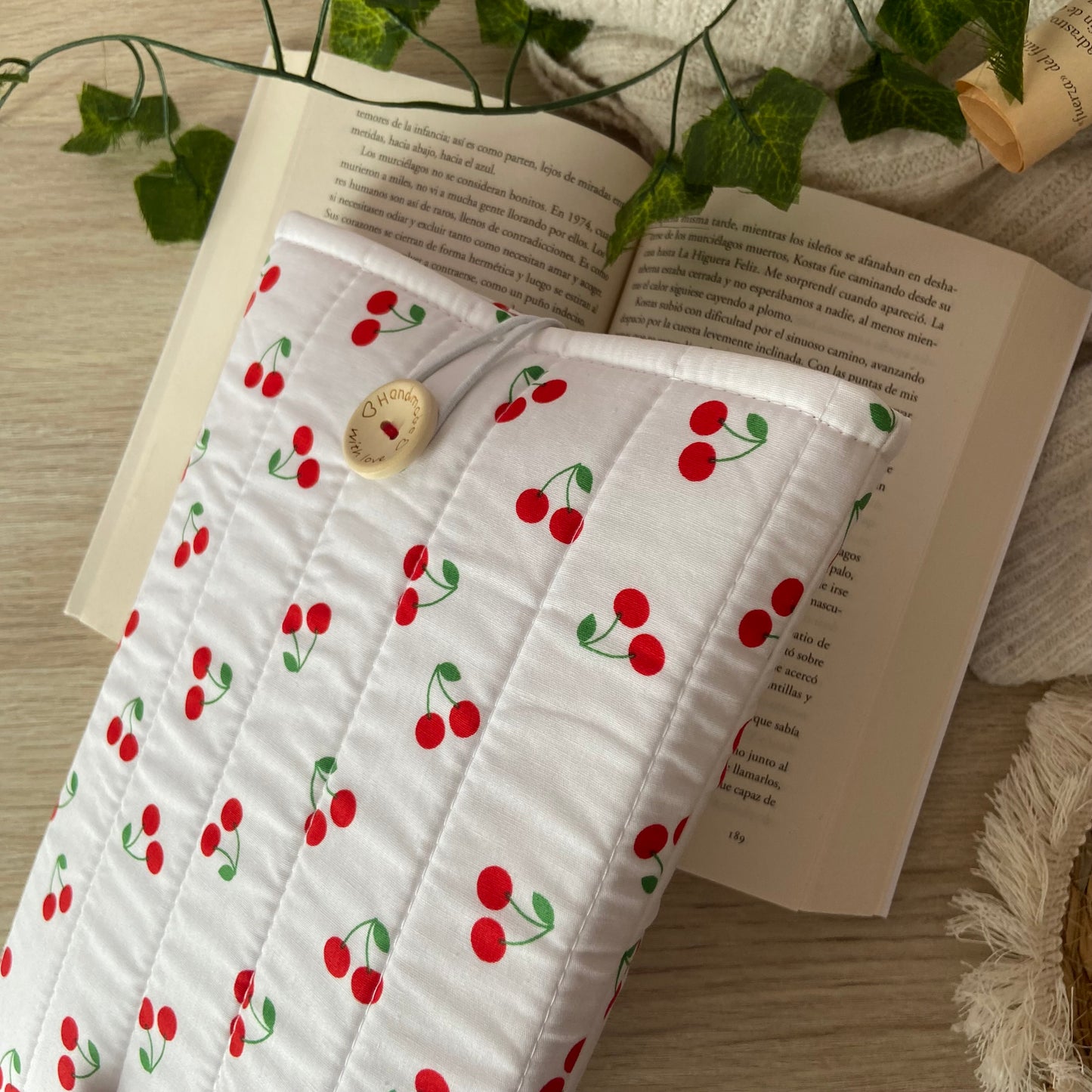 Funda literaria cerezitas