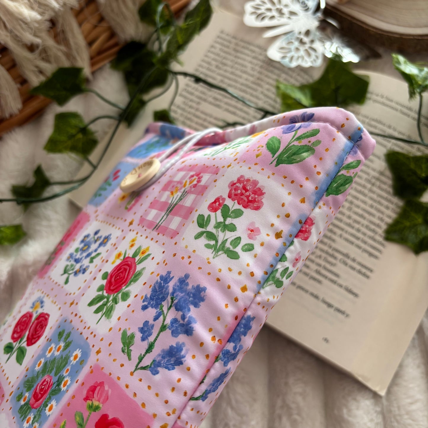 Funda literaria esencia primaveral