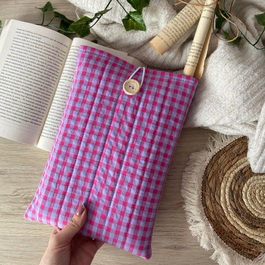Funda literaria vichy morado y rosa