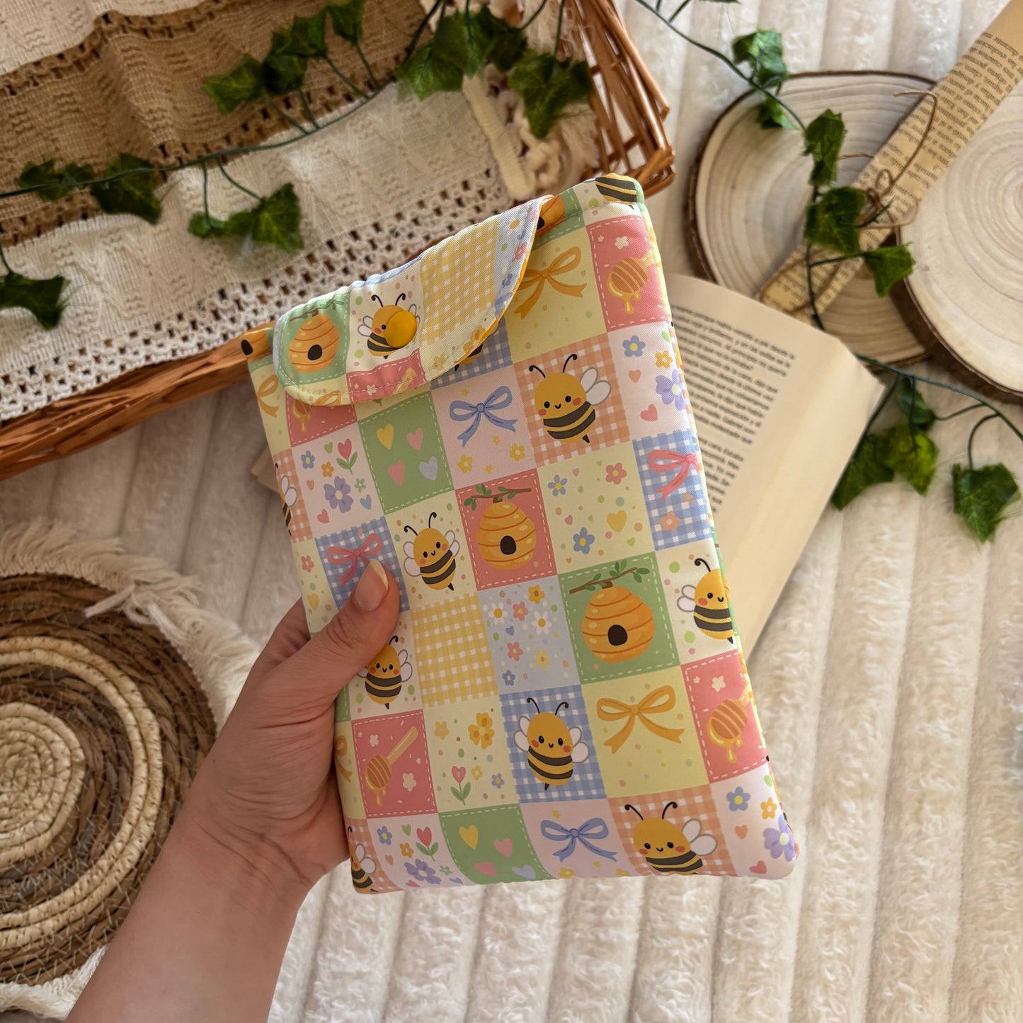 Funda kindle/kobo libra colour abejitas