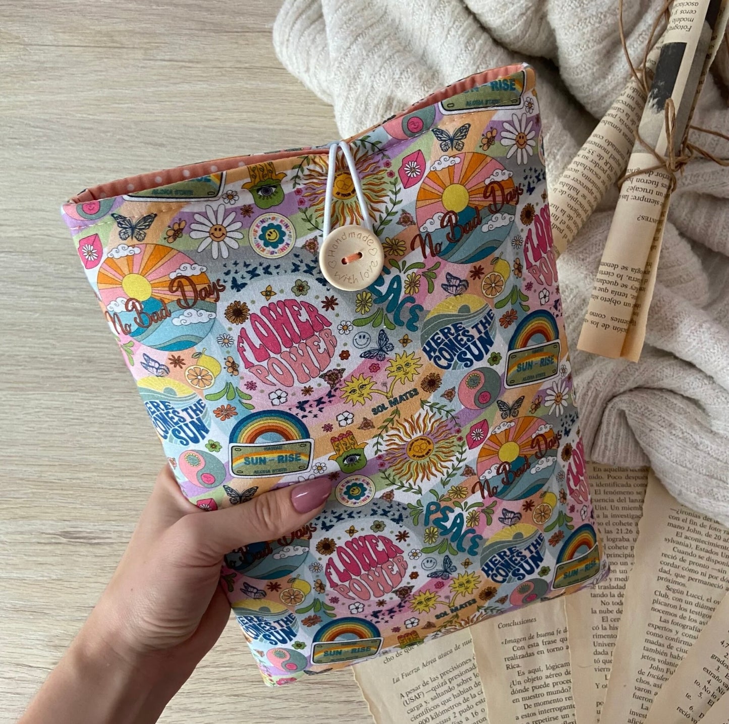 Funda literaria hippie love