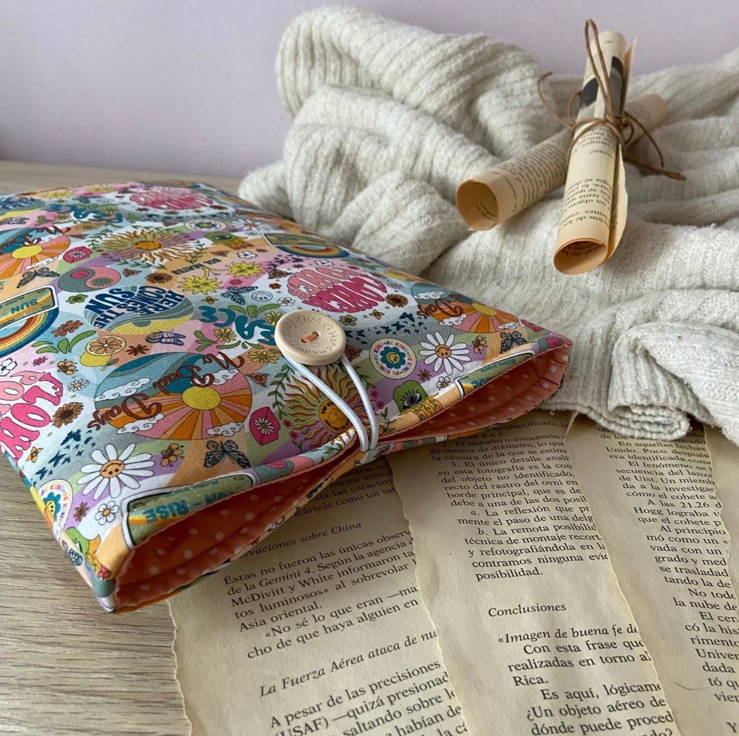 Funda literaria hippie love