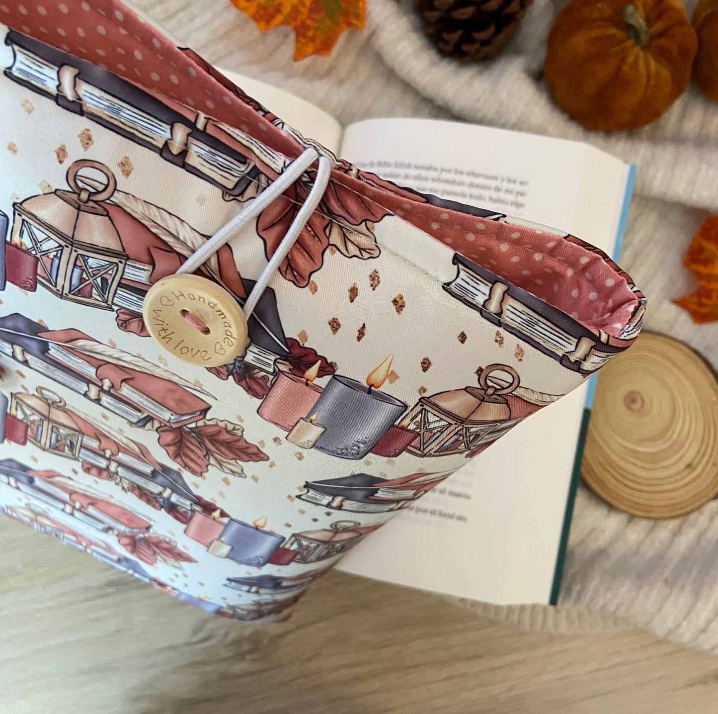 Funda literaria reading in autumn