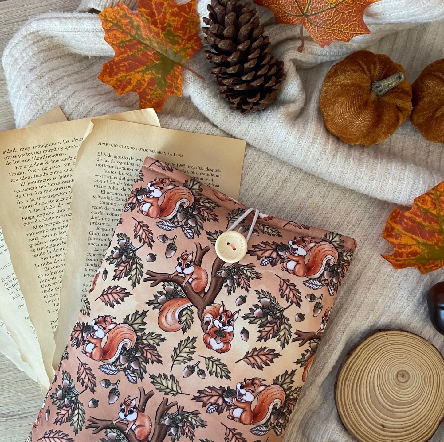 Funda literaria ardillitas