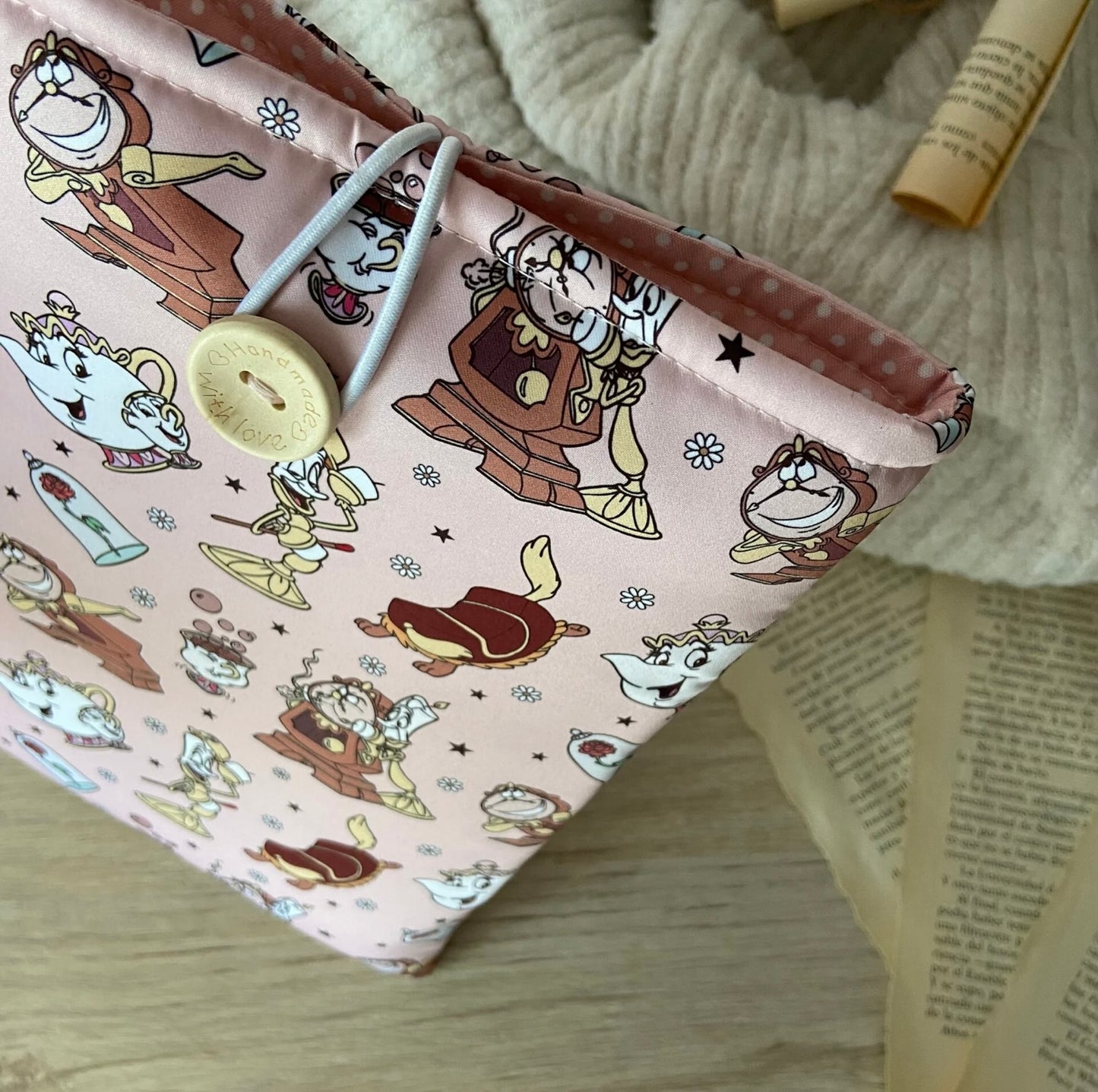 Funda literaria amigos de Bella
