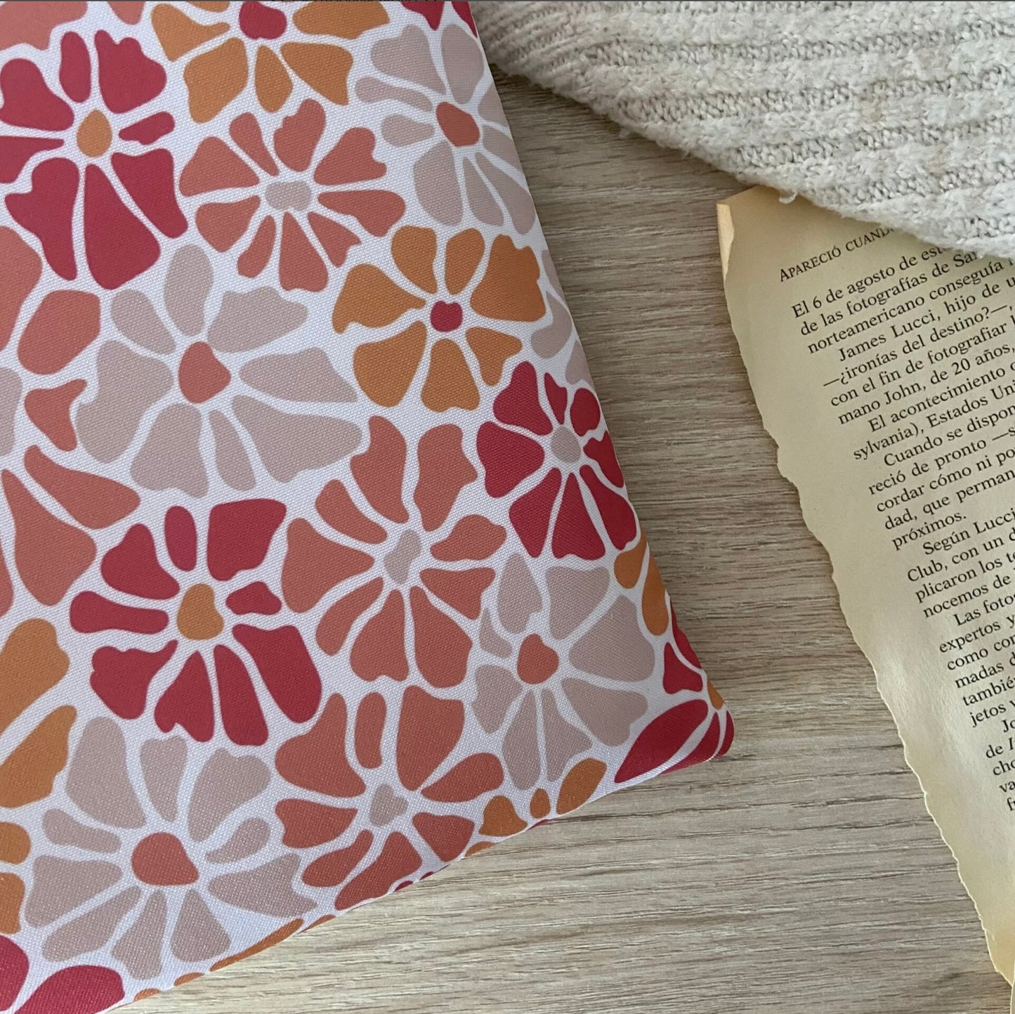 Funda literaria Galatea en tonos naranjas