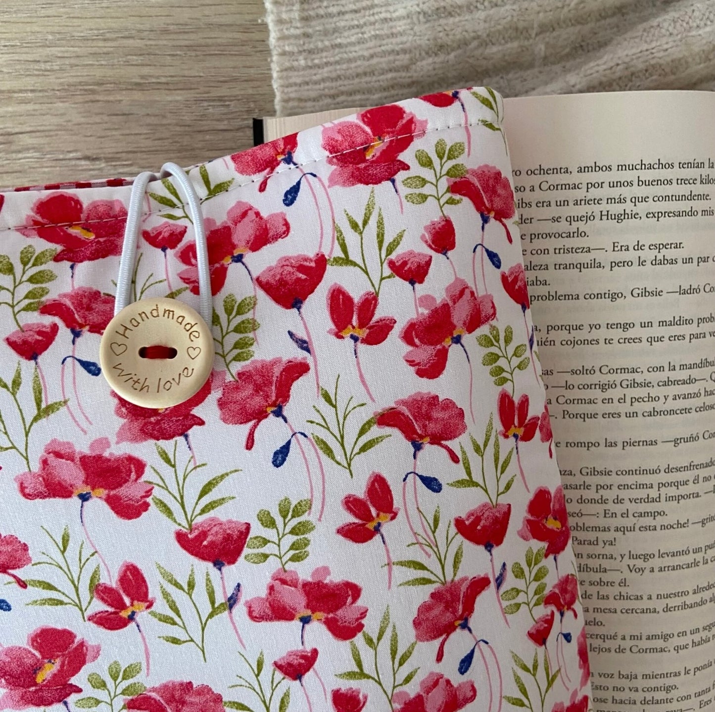 Funda literaria amapolas rojas