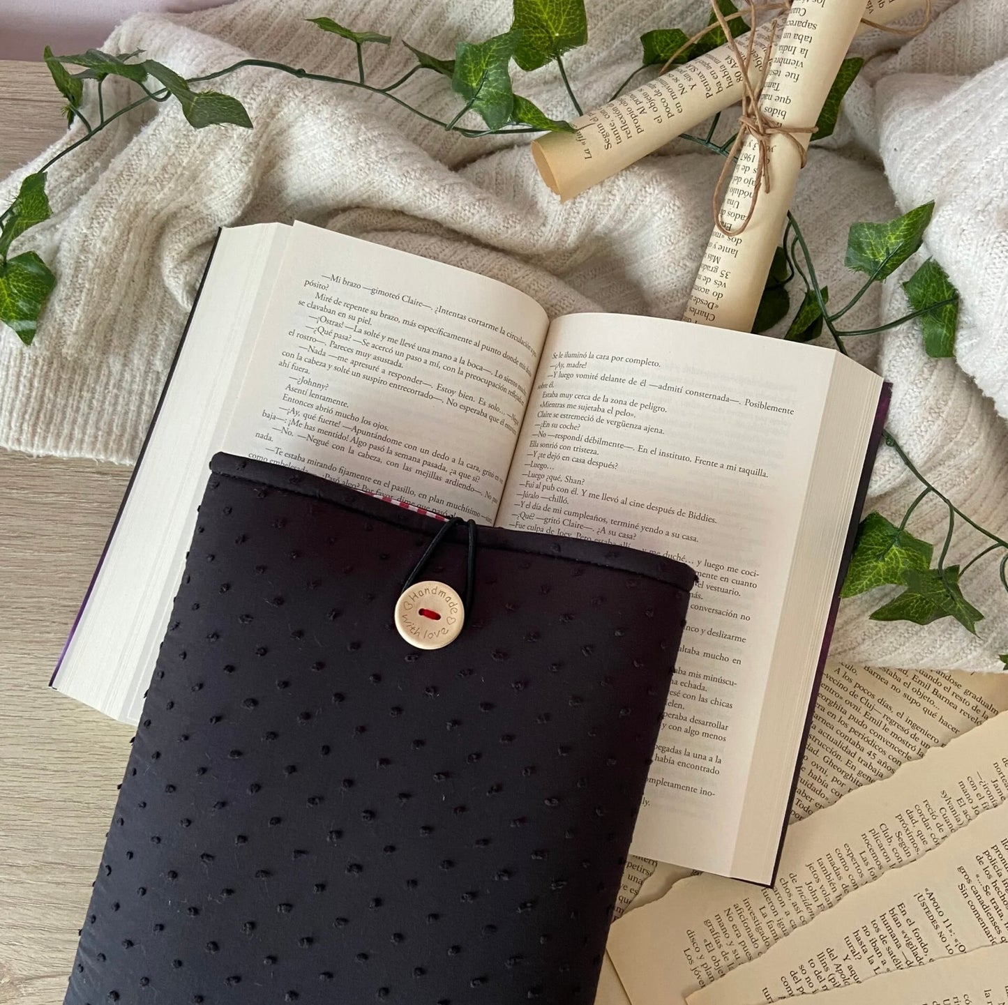 Funda literaria plumeti en negro