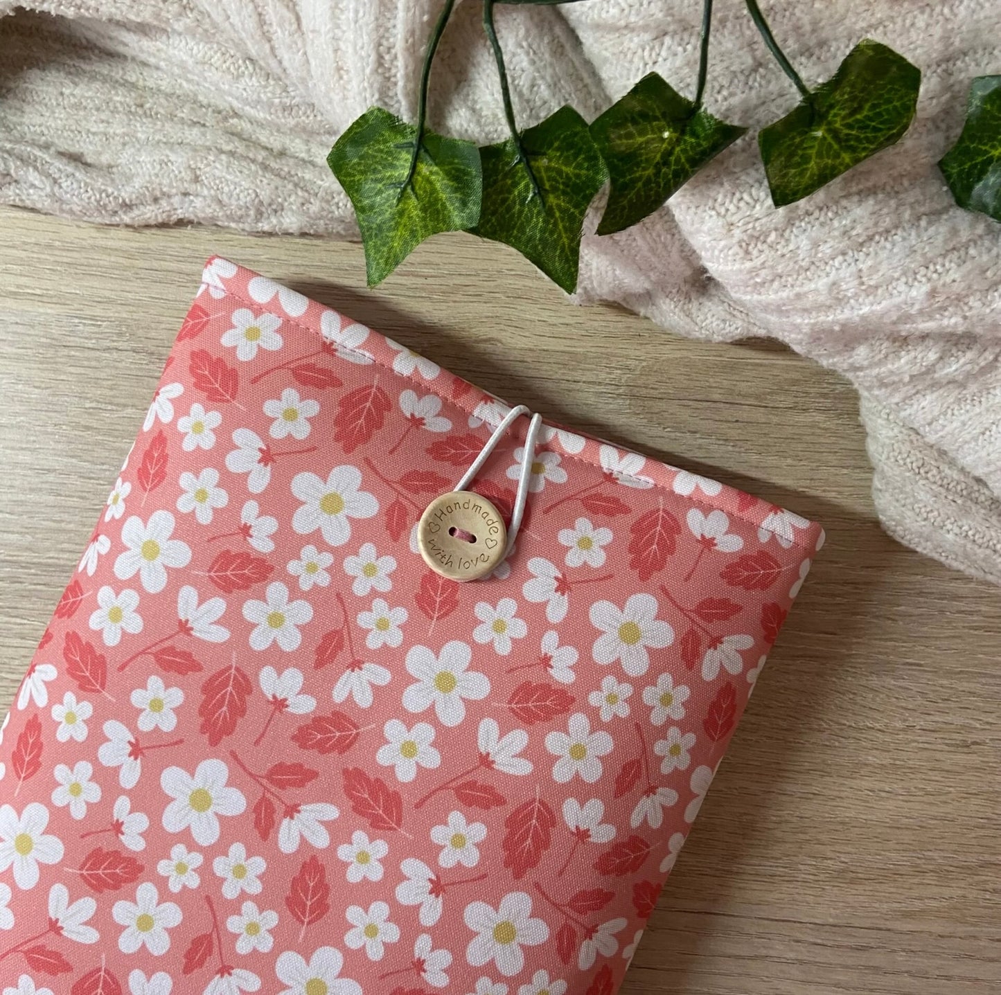 Funda literaria Iryna en rosa