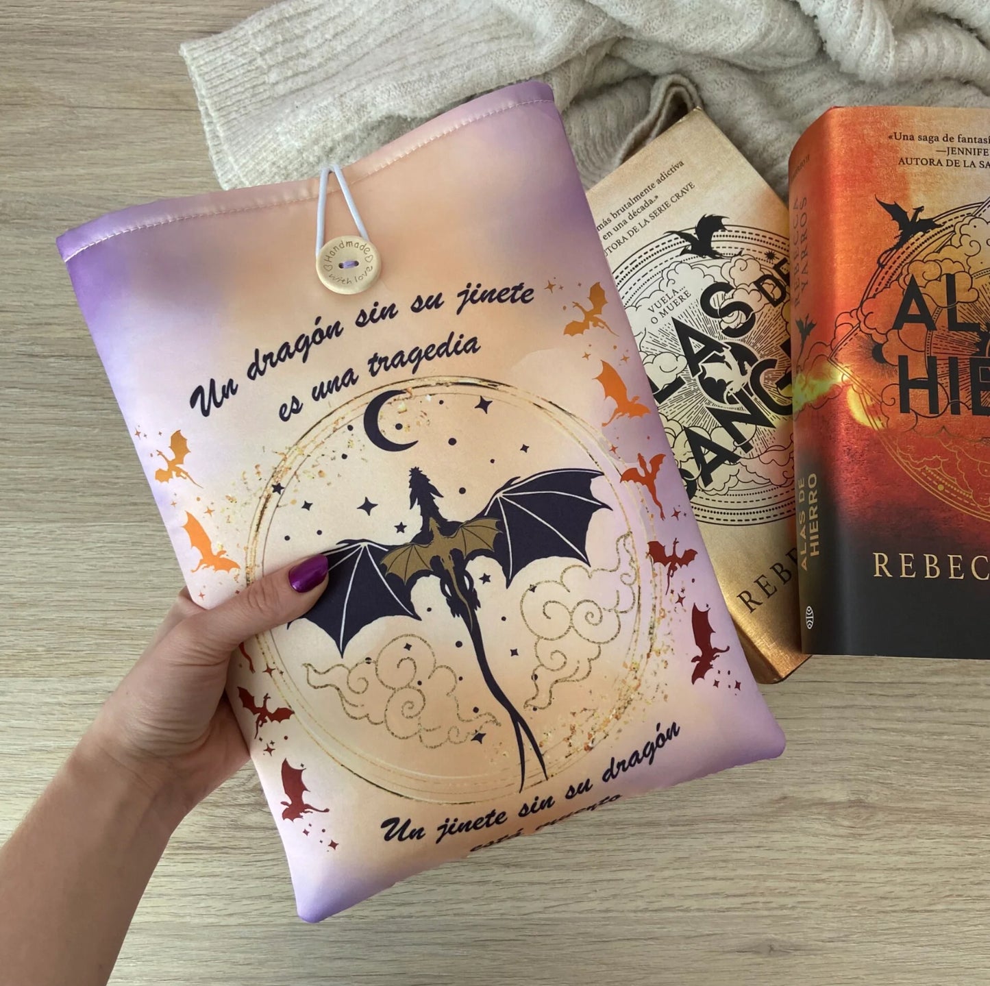 Funda literaria Alas de hierro