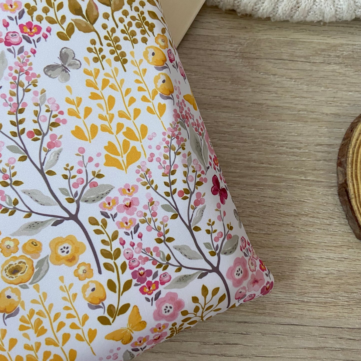 Funda literaria magic flowers