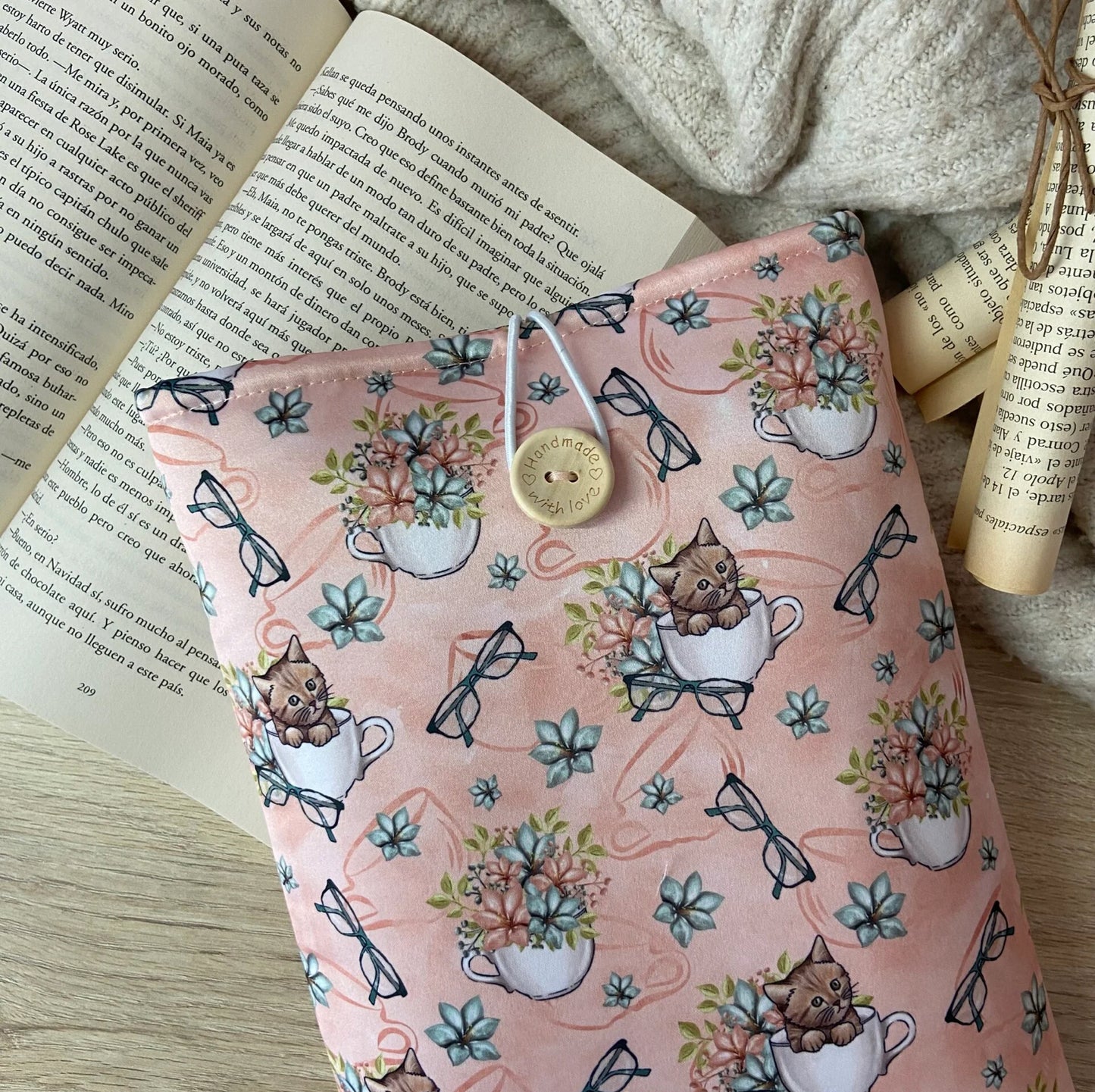 Funda literaria mininos