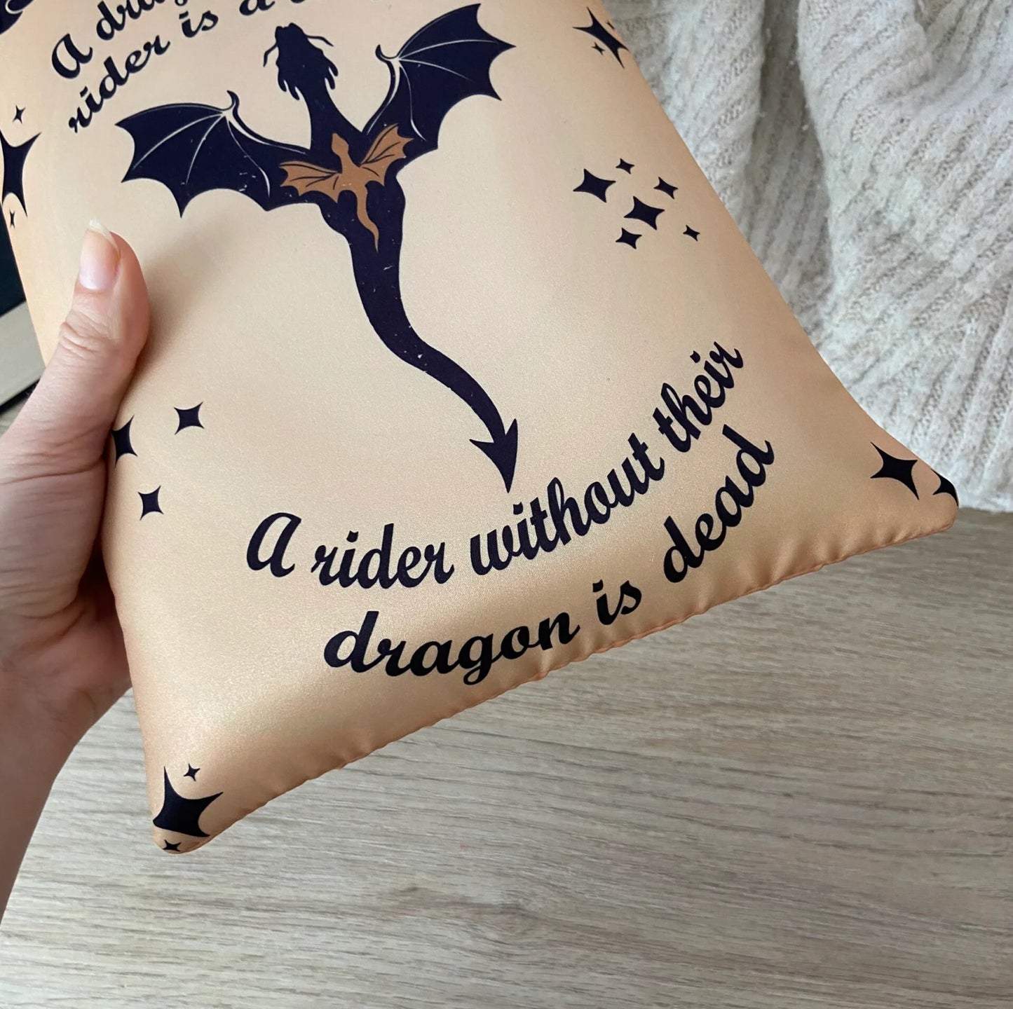 Funda literaria Alas de sangre