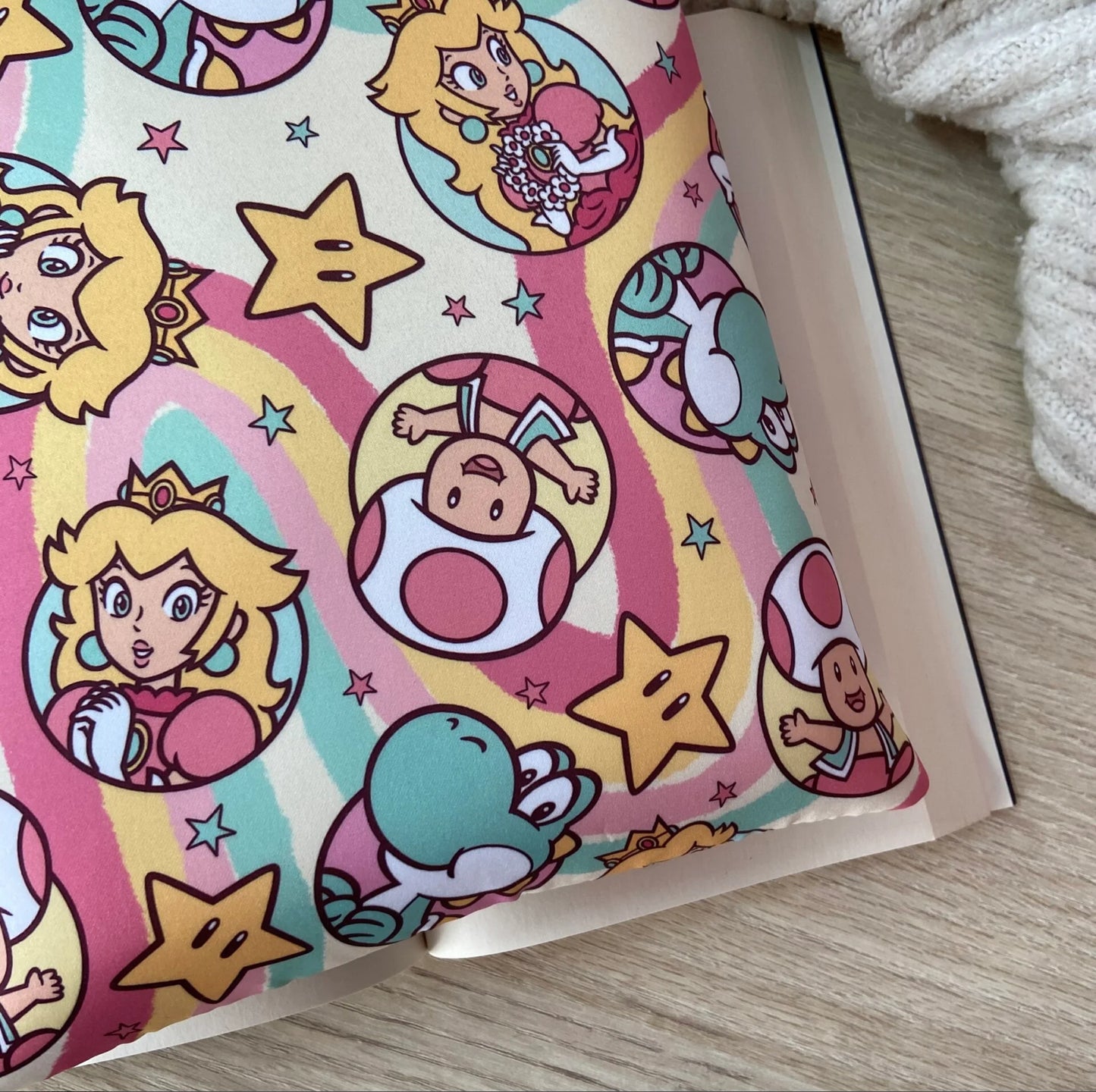 Funda literaria Peach y Yoshi