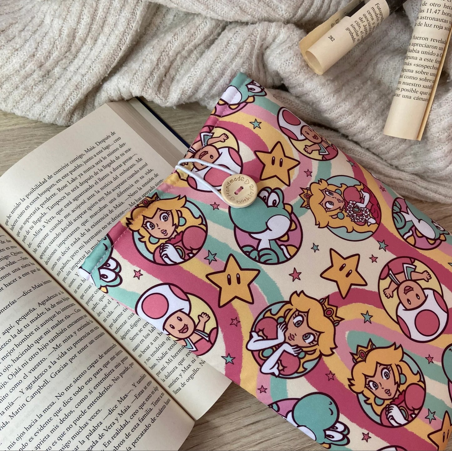 Funda literaria Peach y Yoshi