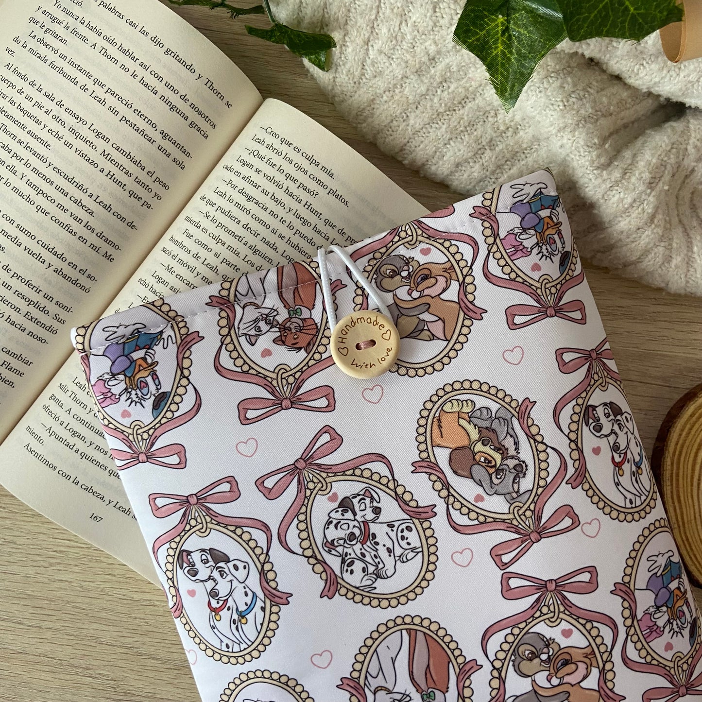 Funda literaria parejas Disney
