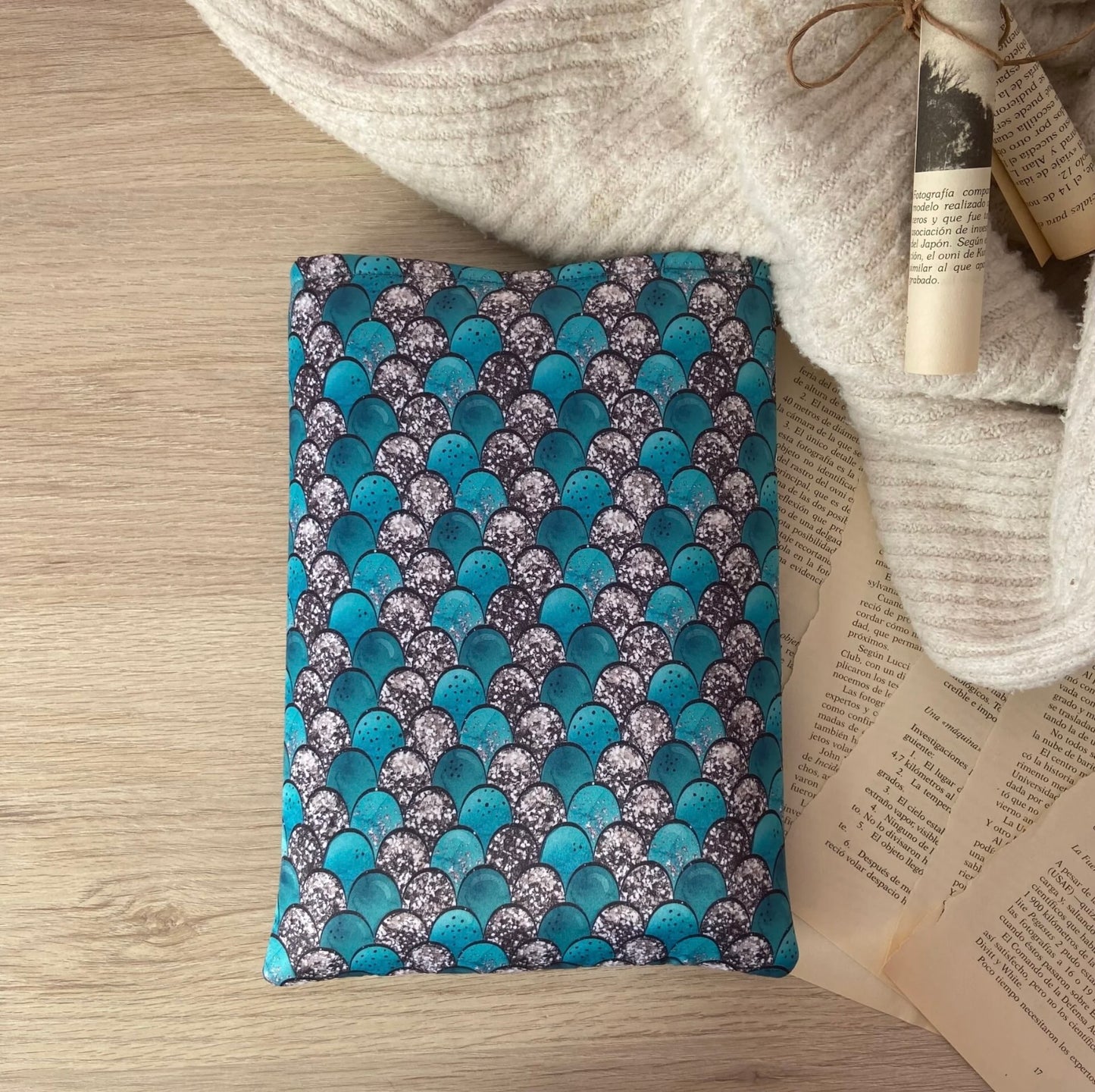 Funda literaria dragones