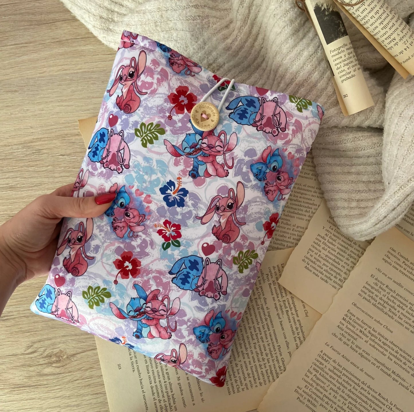 Funda literaria Stitch y Angel