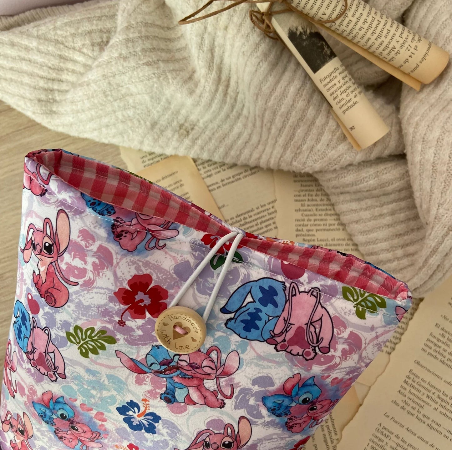 Funda literaria Stitch y Angel