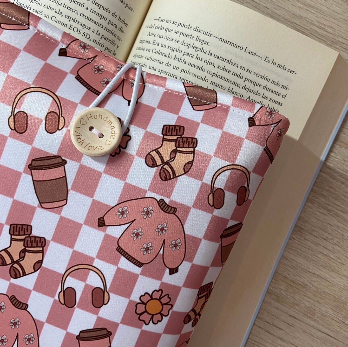 Funda literaria comfy girl
