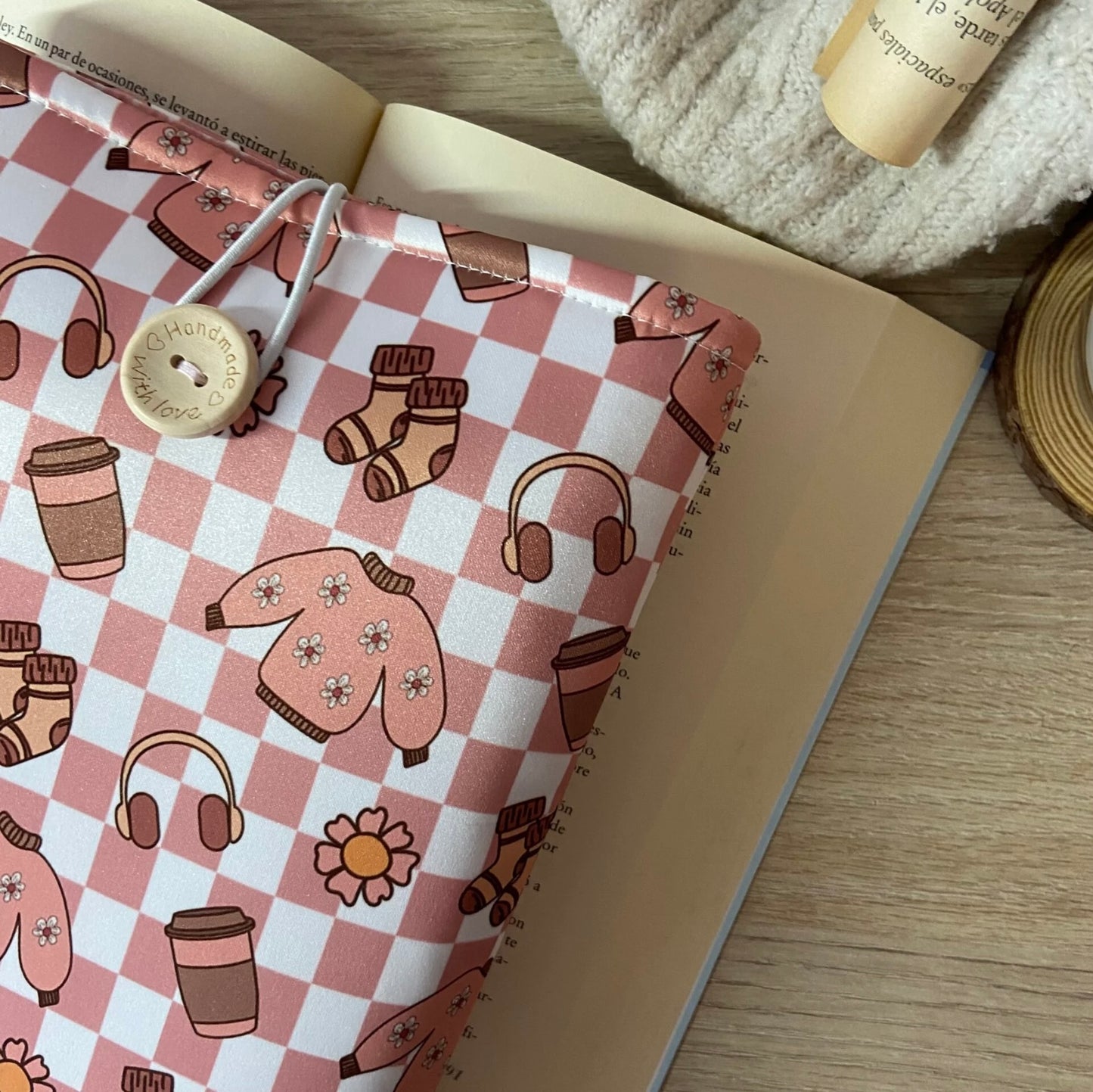 Funda literaria comfy girl