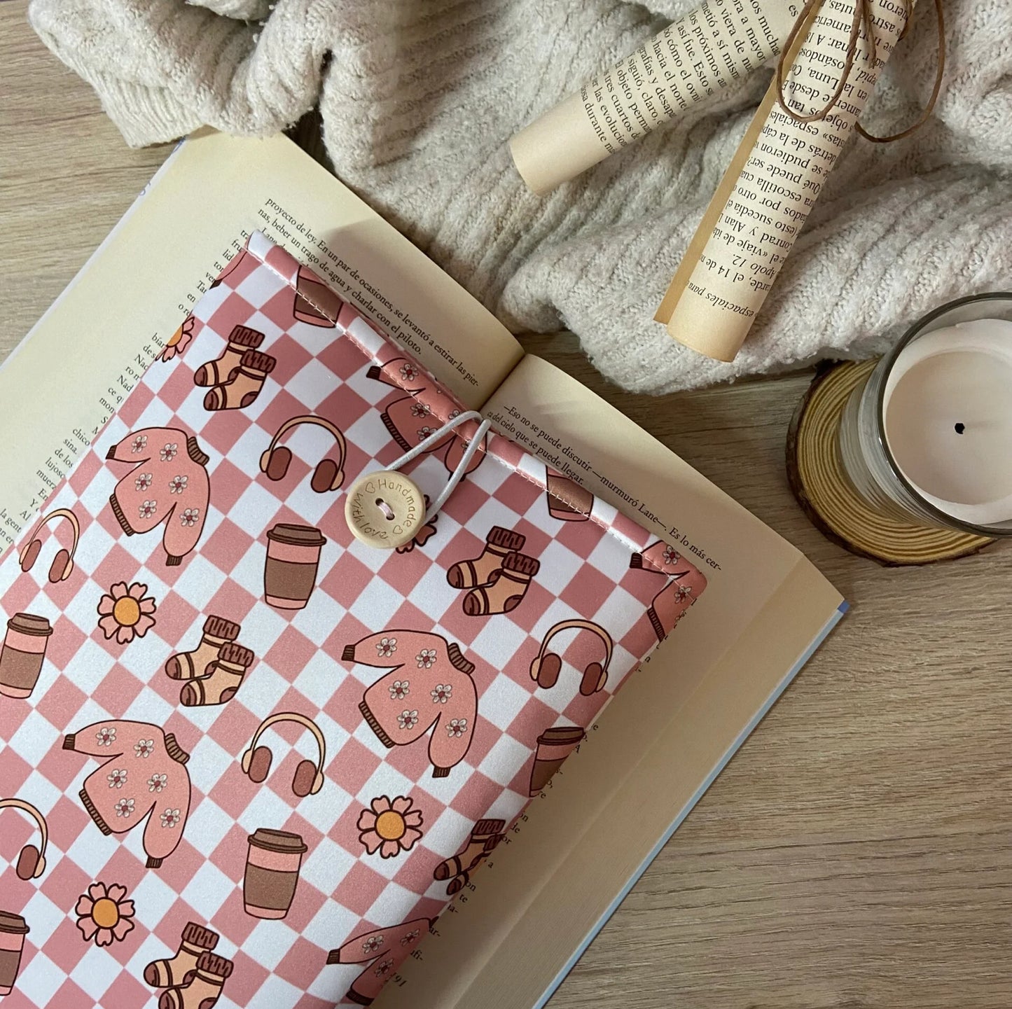 Funda literaria comfy girl