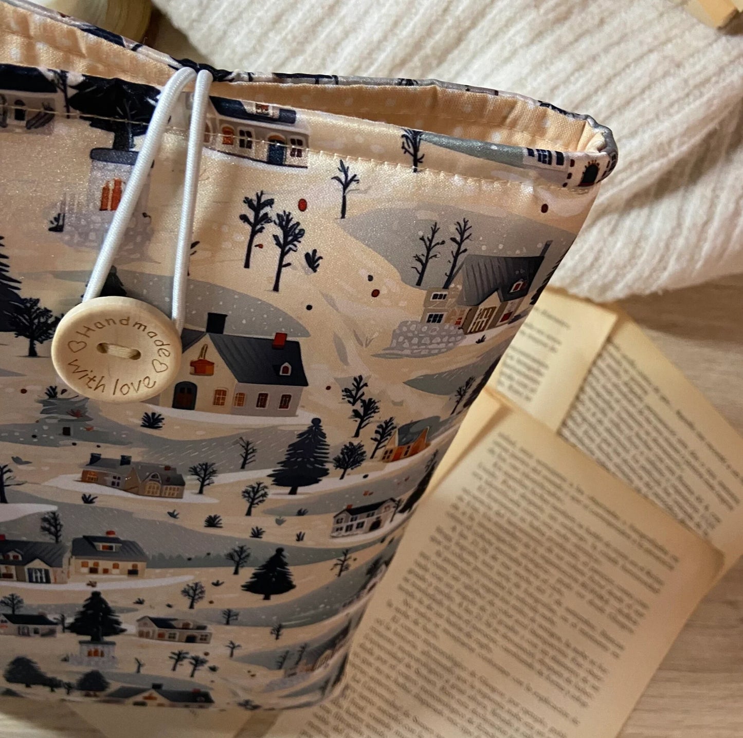 Funda literaria pueblo navideño