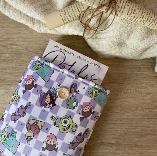 Funda literaria Monstruos SA