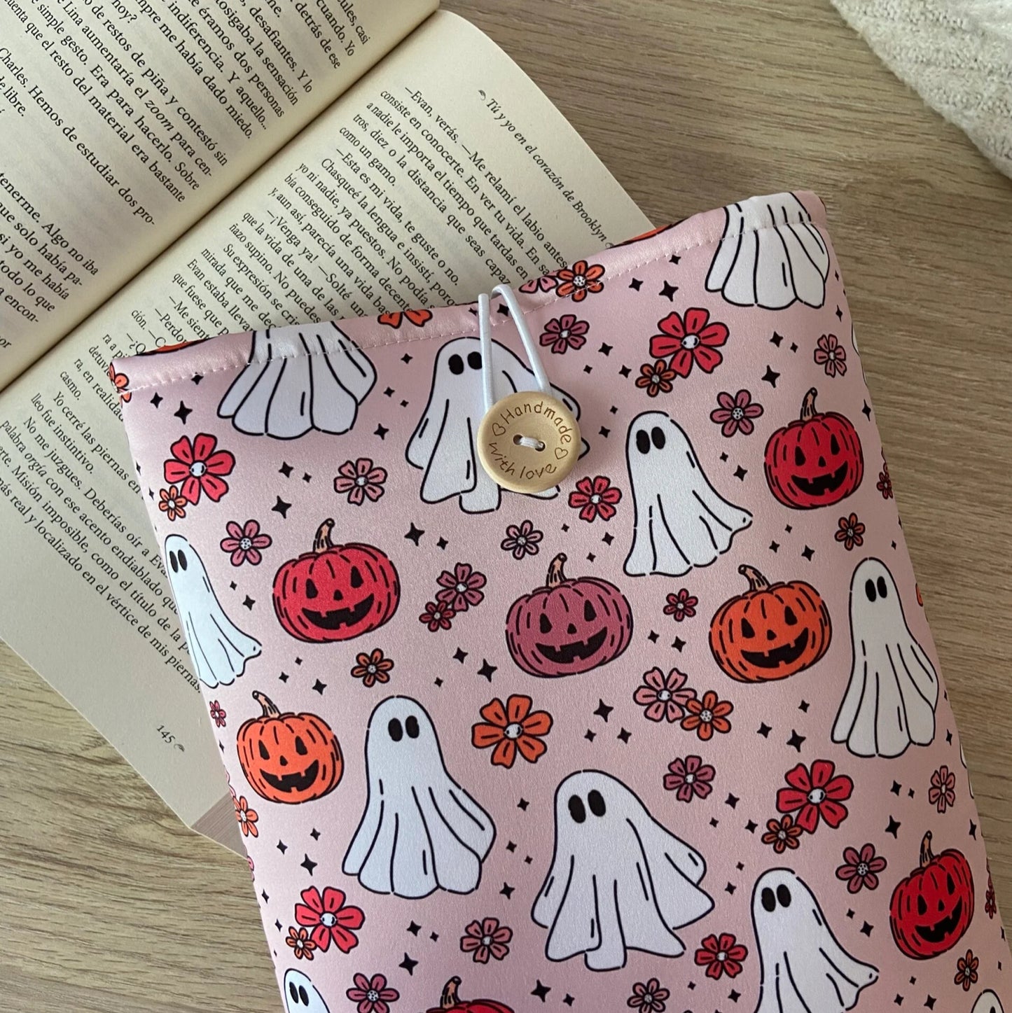 Funda literaria tus fantasmitas