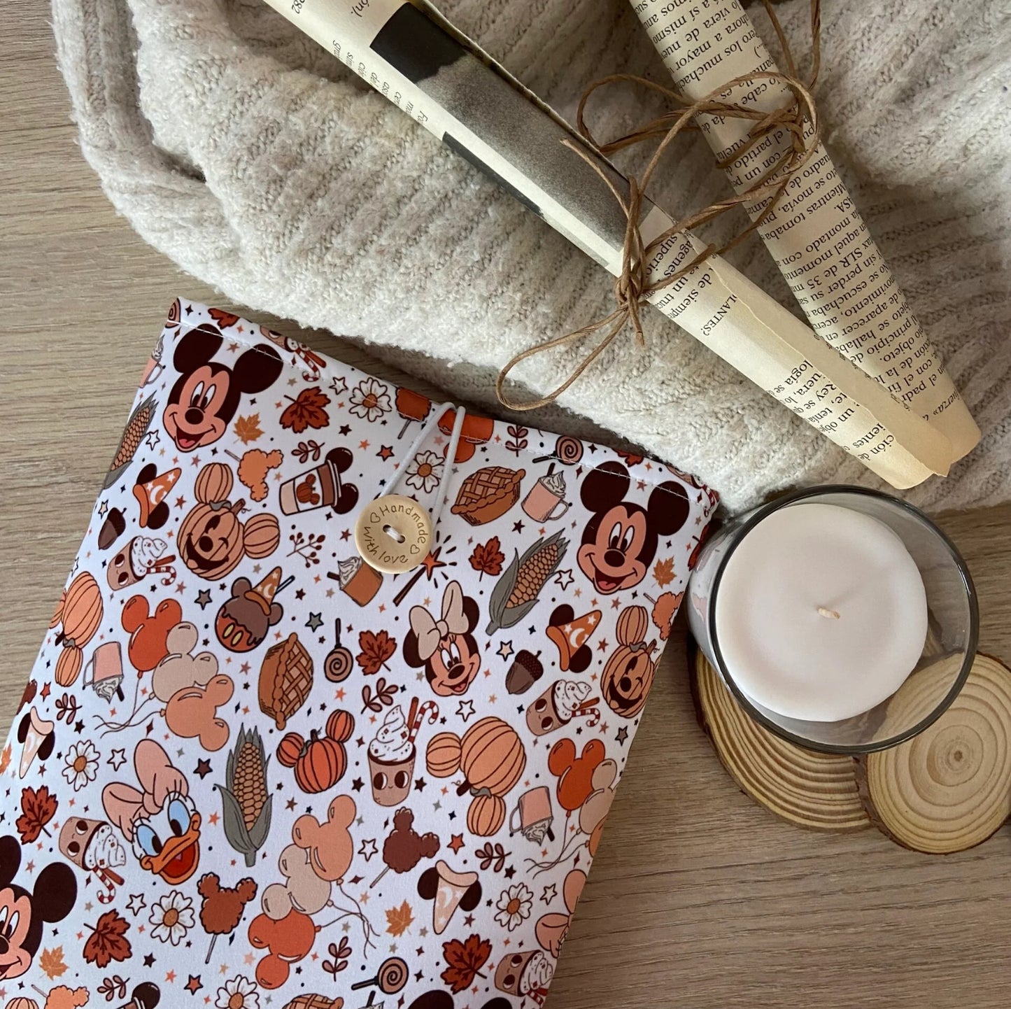 Funda literaria Otoño en Disney
