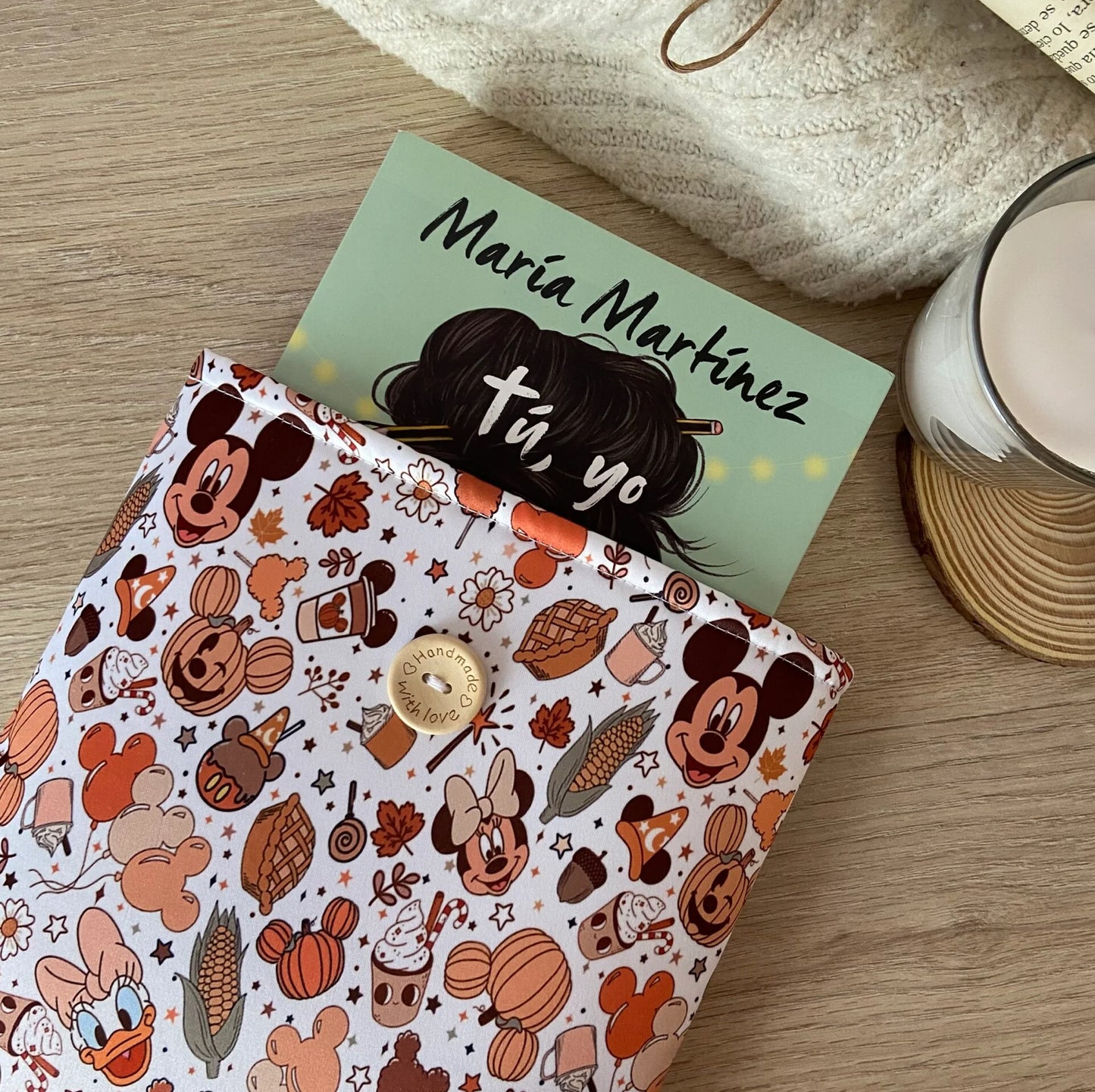 Funda literaria Otoño en Disney