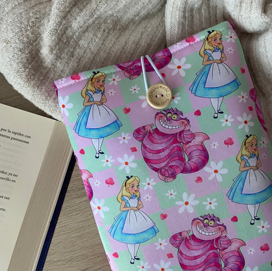 Funda literaria Alicia en el país de las maravillas