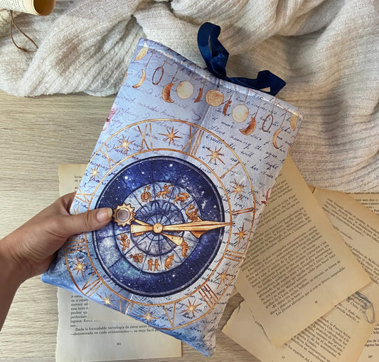 Funda literaria Zodiacus (es con botón)