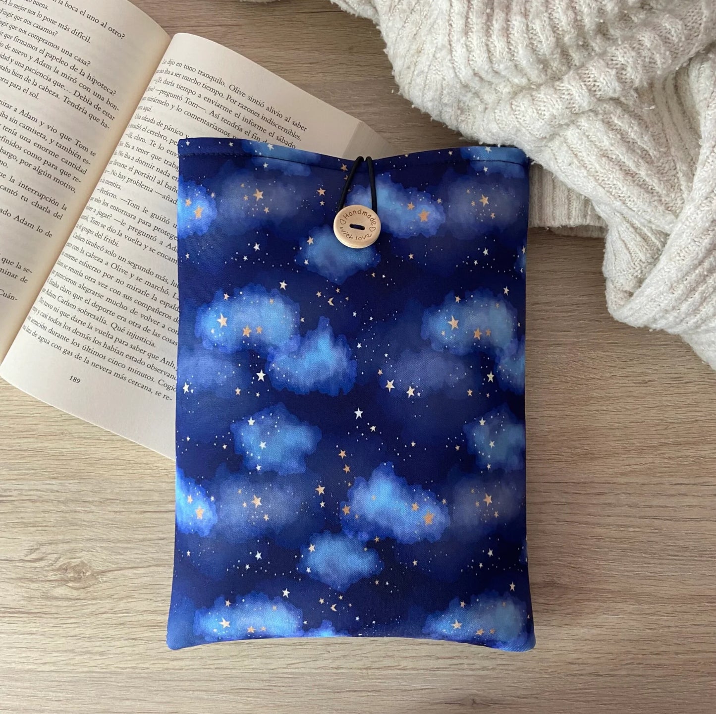 Funda literaria interestelar