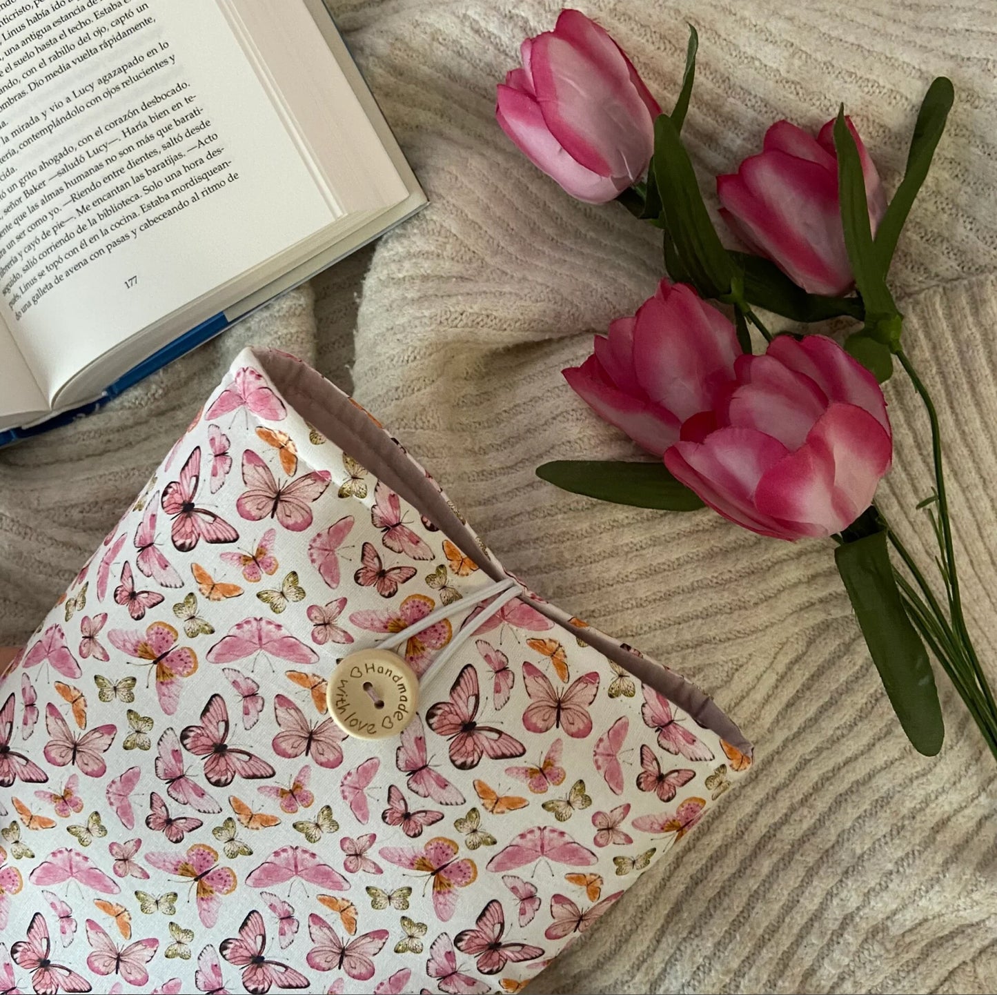 Funda literaria mariposas en rosa