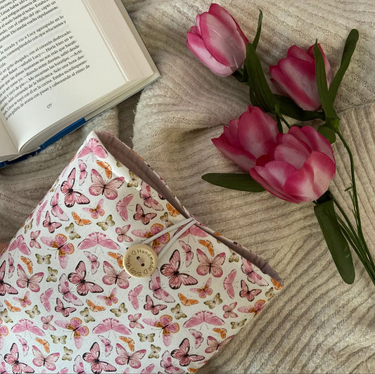 Funda literaria mariposas en rosa
