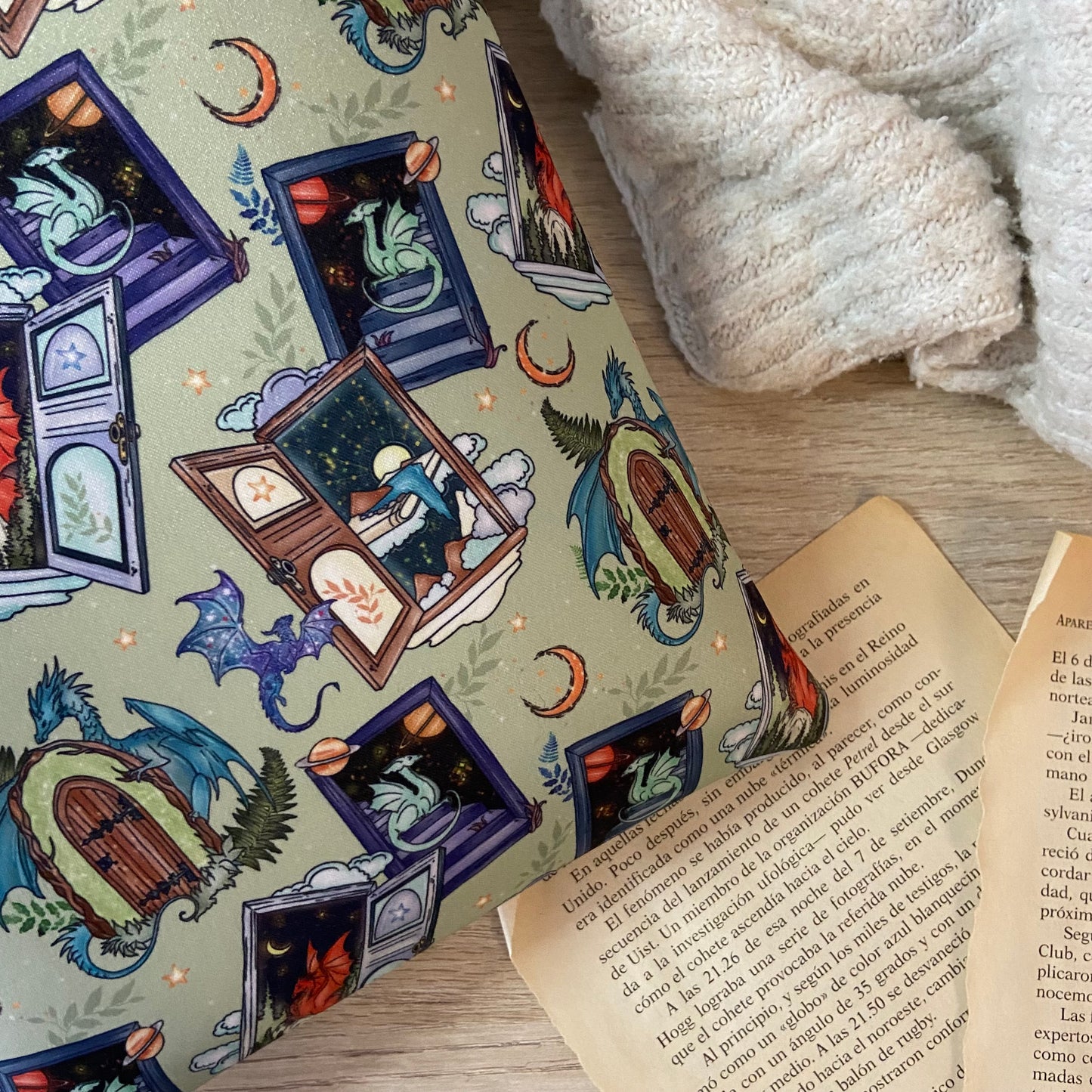 Funda literaria dragones de fantasía