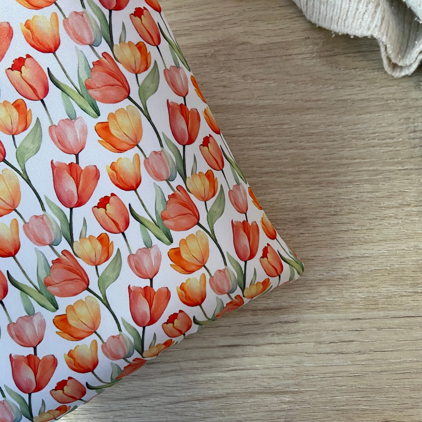 Funda literaria tulipas naranjas