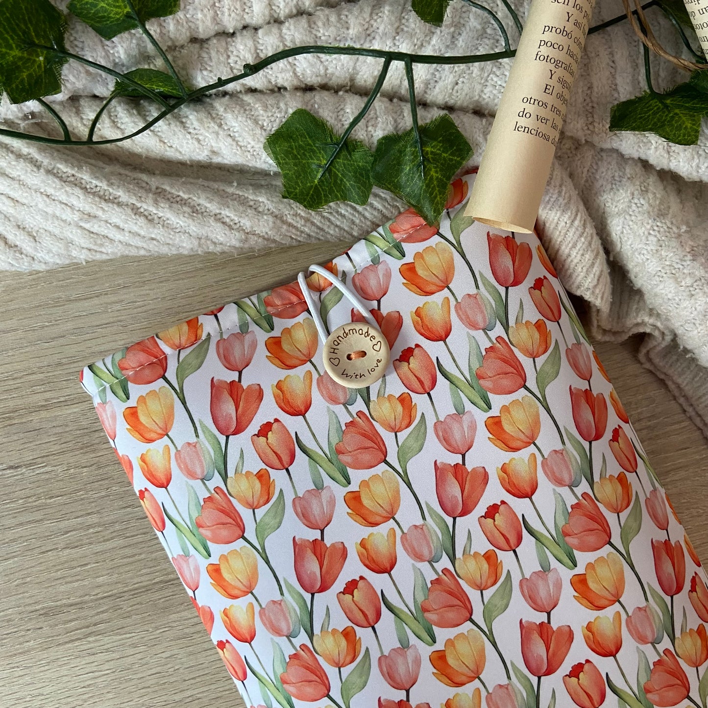 Funda literaria tulipas naranjas