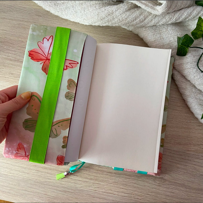 Funda ajustable Bella leyendo
