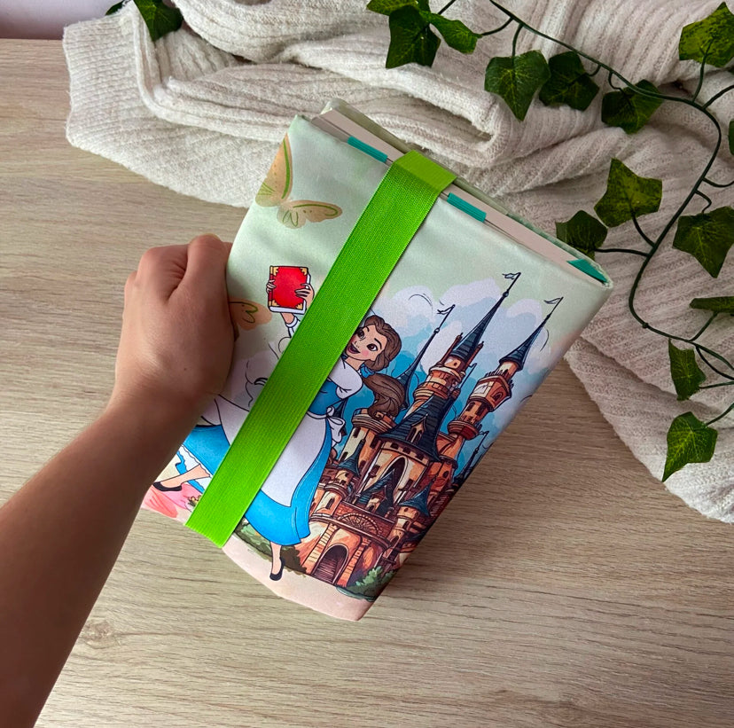 Funda ajustable Bella leyendo