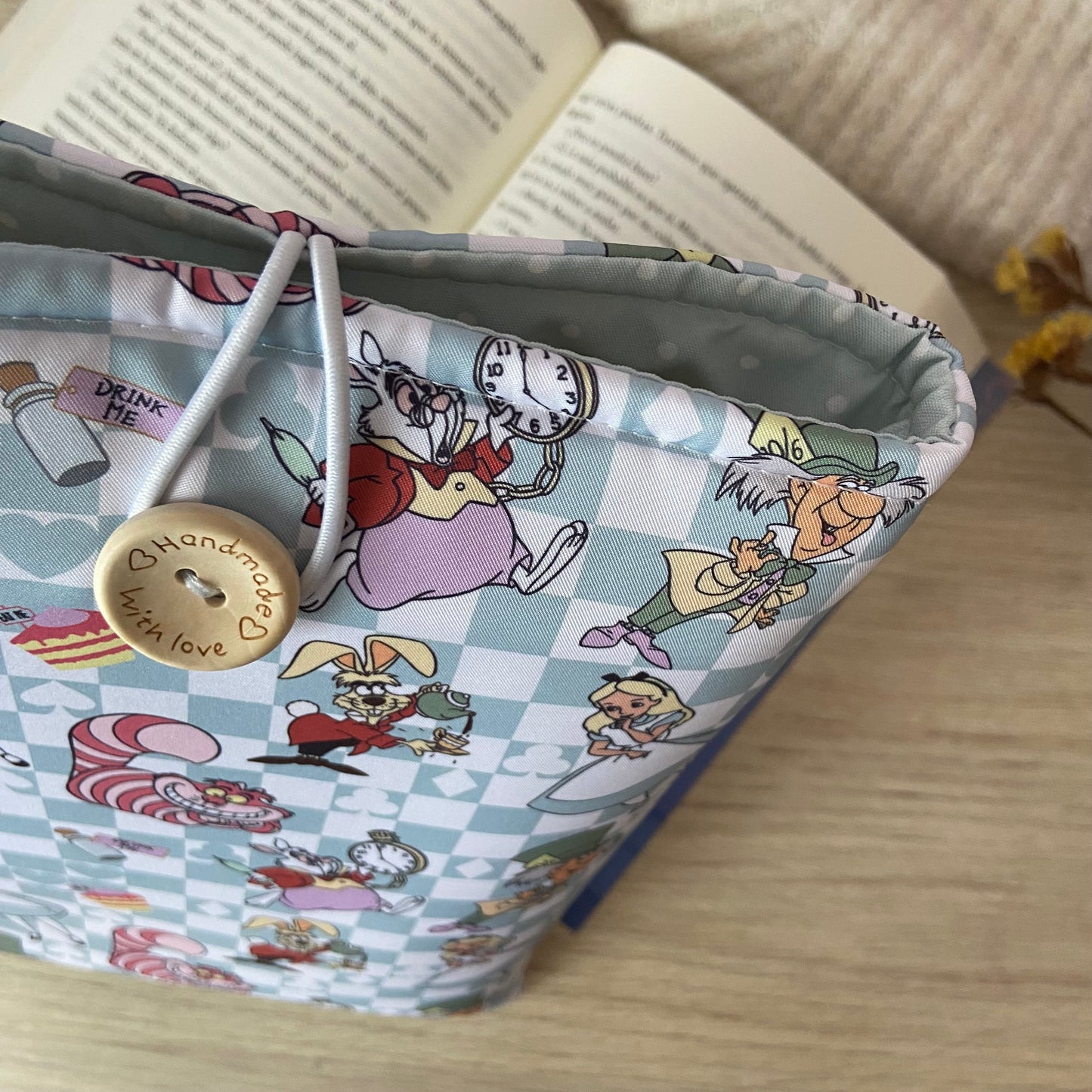 Funda literaria Alicia