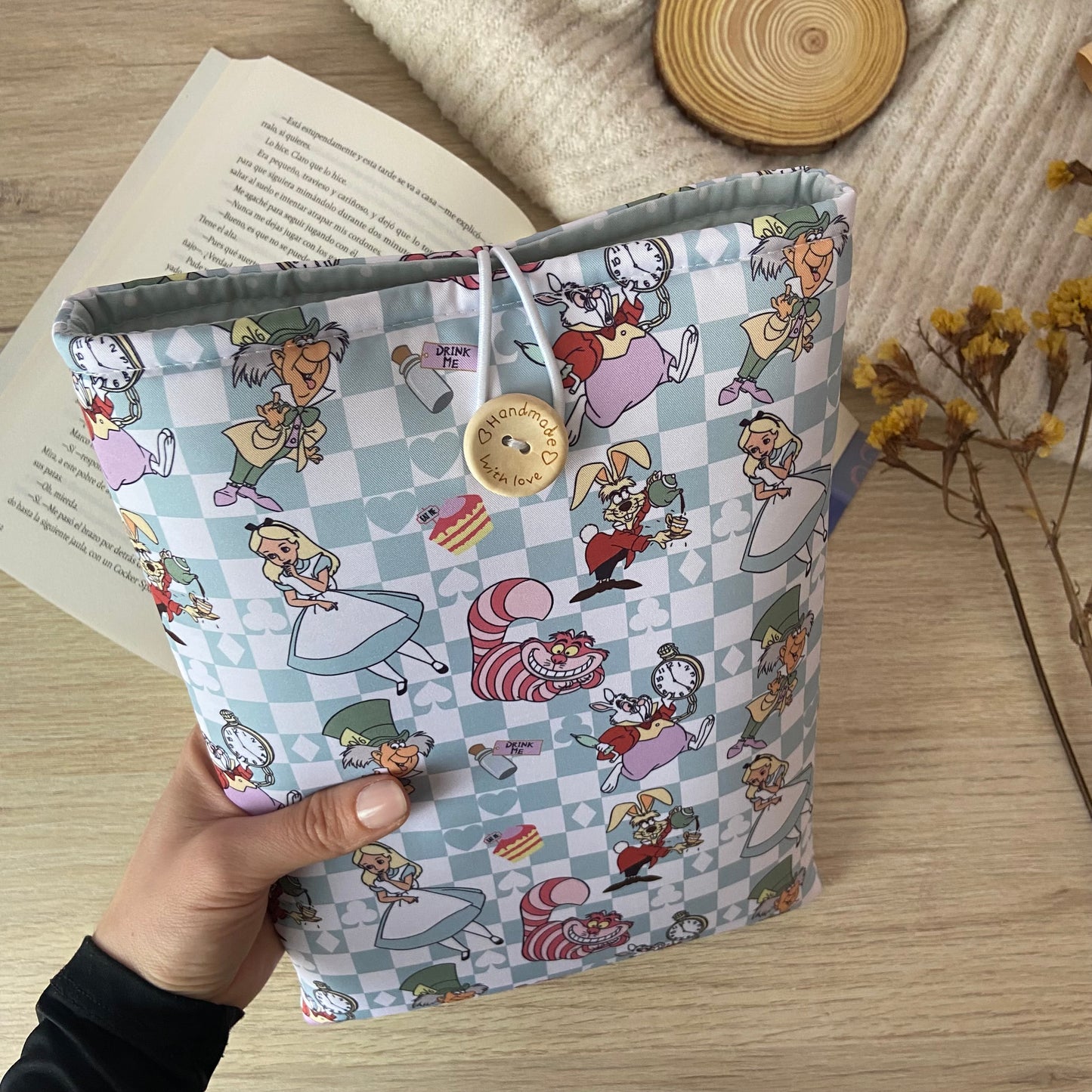 Funda literaria Alicia
