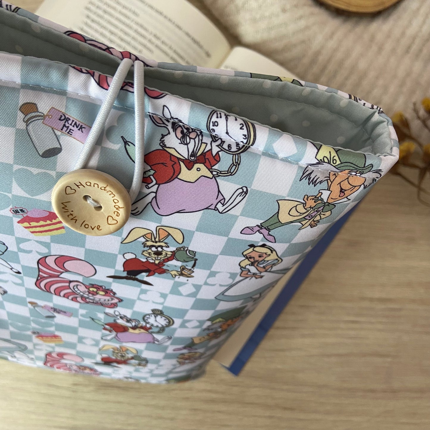 Funda literaria Alicia