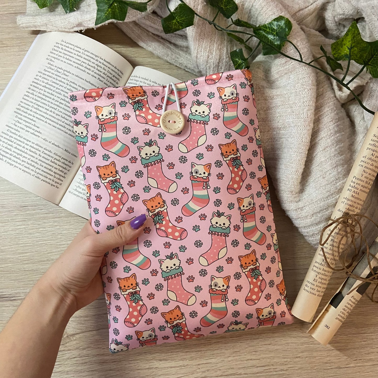 Funda literaria gatitos navideños