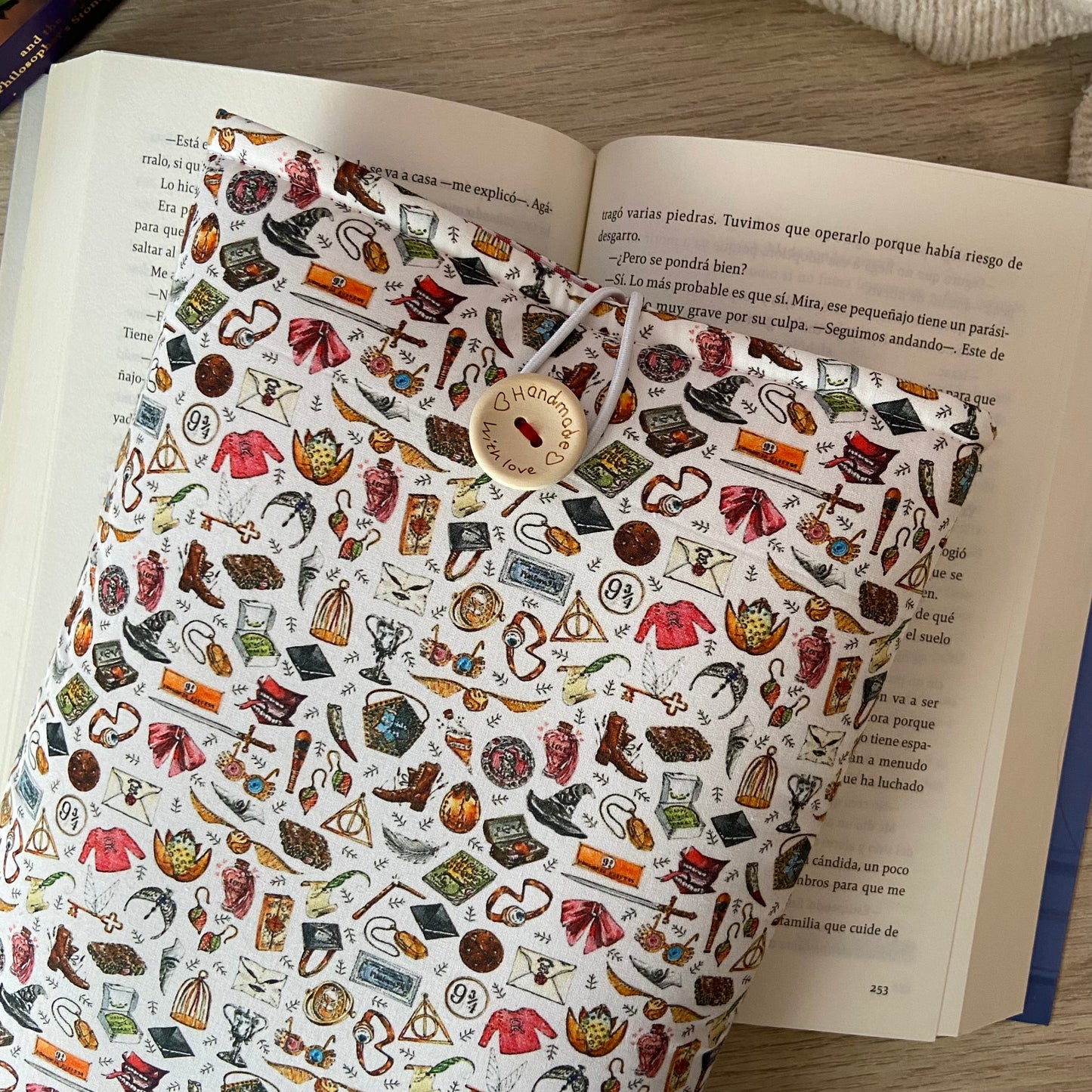 Funda literaria objetos Harry Potter